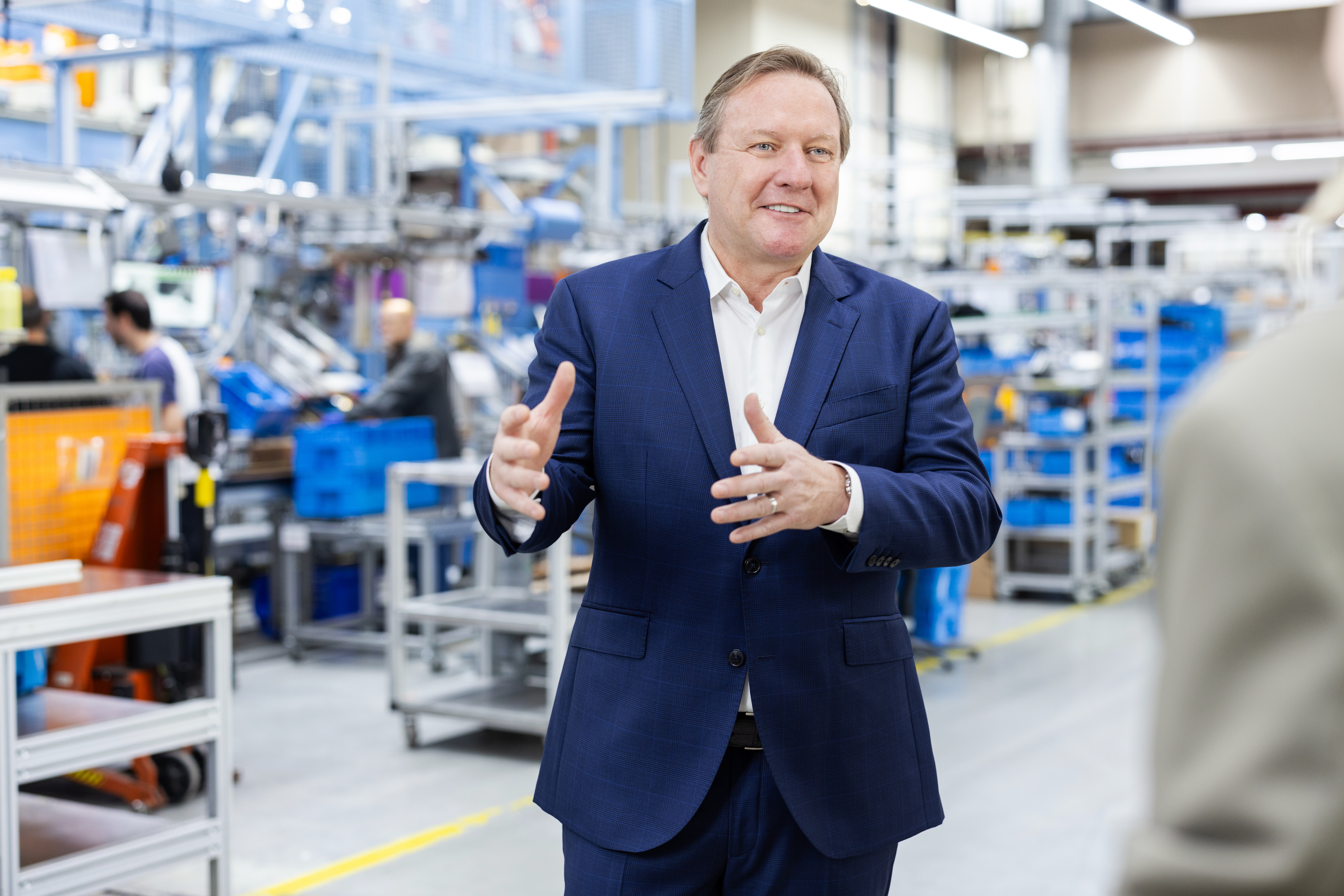 Michael Traub i montering på anläggning 2 i Waiblingen.